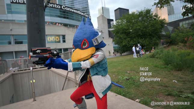 Falco from Starfox aims their gun. 